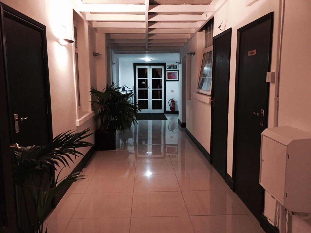 โรงแรมเฟอร์สล็อดจ์ เฮาน์สโลว์ ภายนอก รูปภาพ